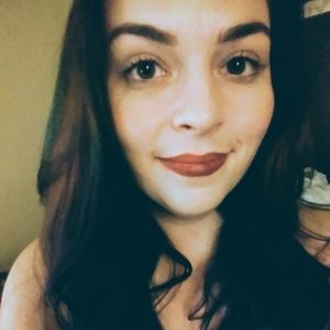 Meet your Posher, Alysha